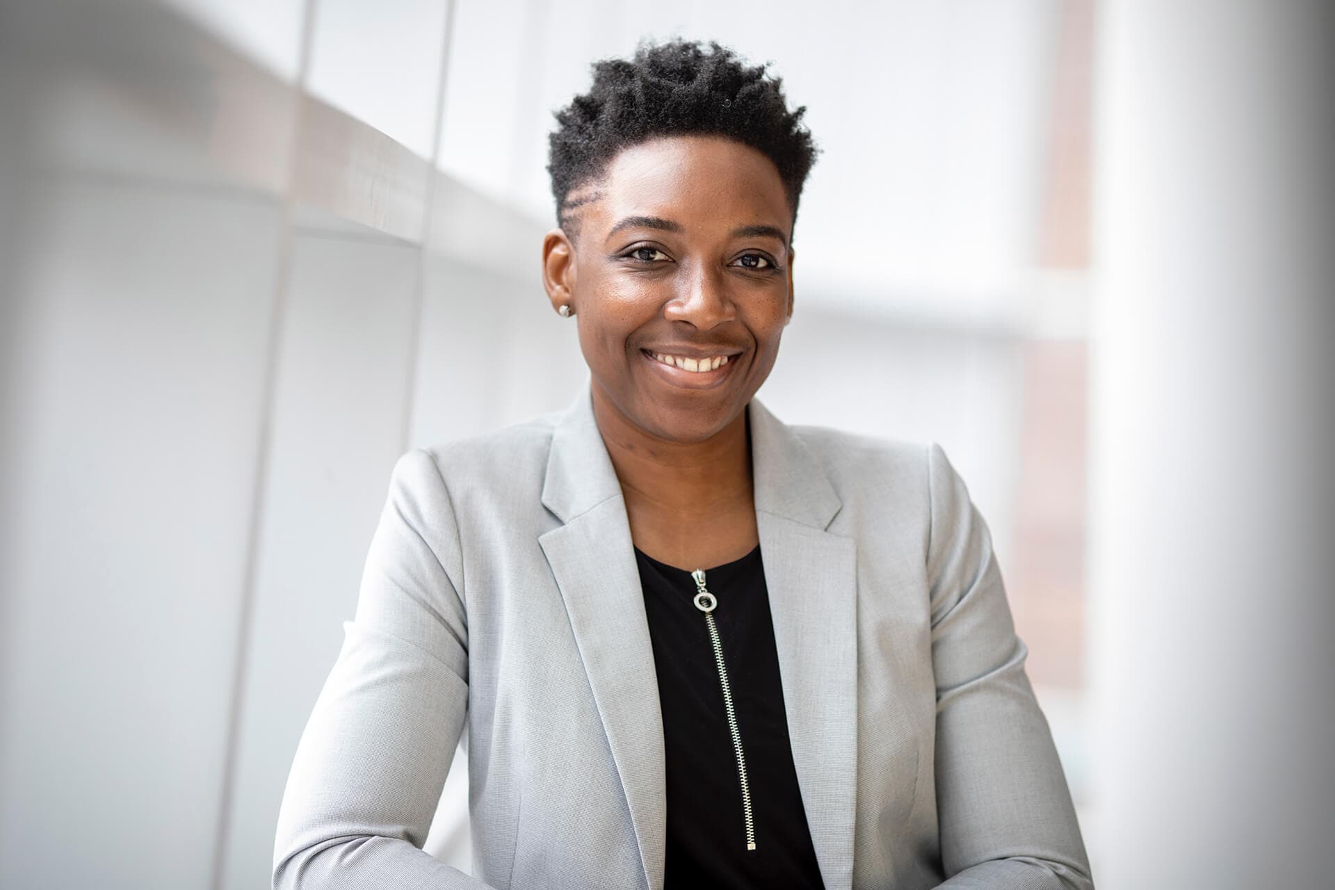 4 Tips to Help You Look Best in Your Business Photos