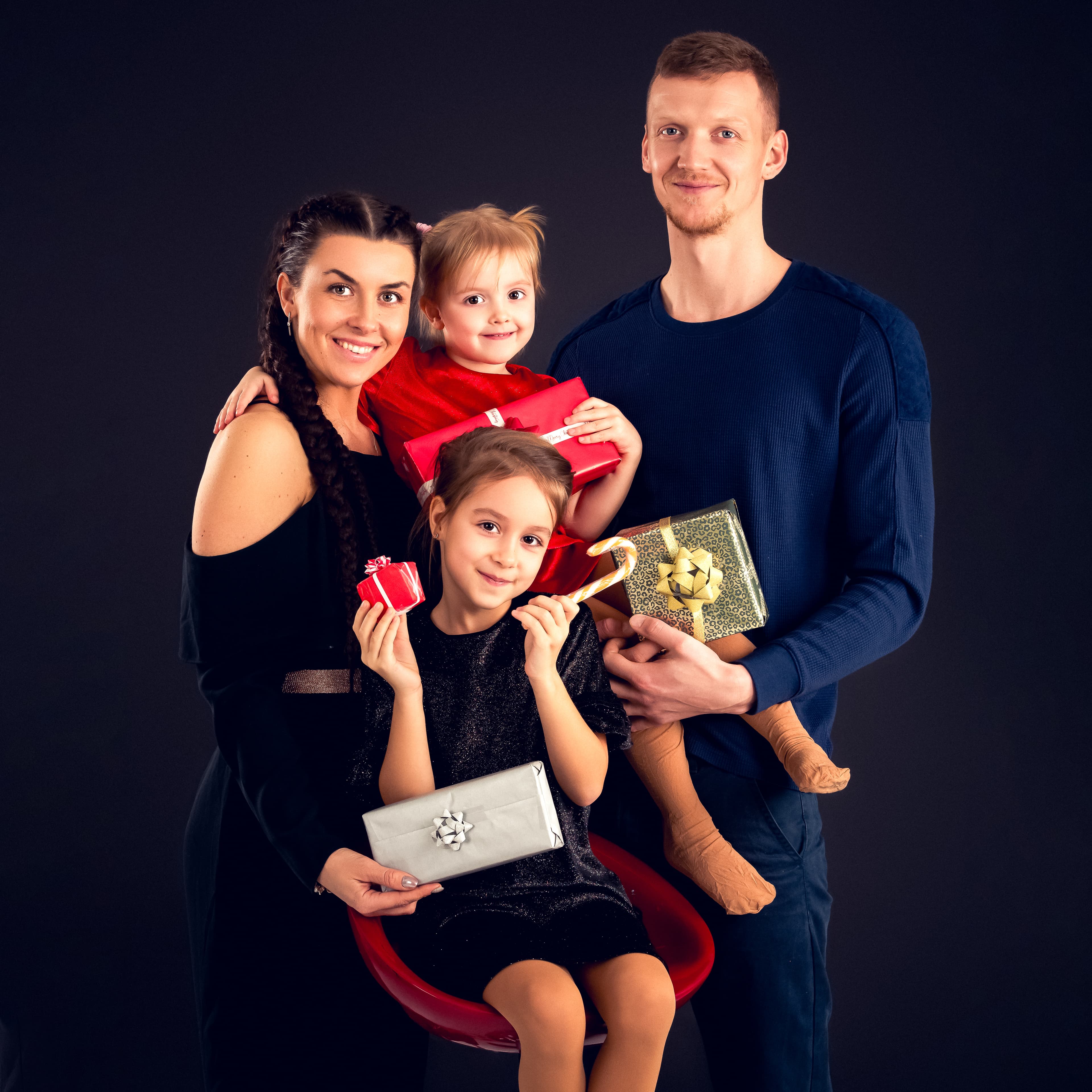 Family Christmas portrait Fotkaplus Edinburgh