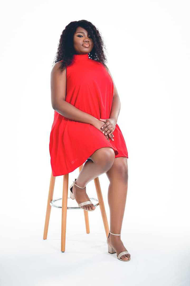 Confident red dress makeover session at Fotkaplus Edinburgh